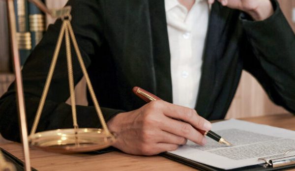 business-lawyer-attorney-e1654047453656